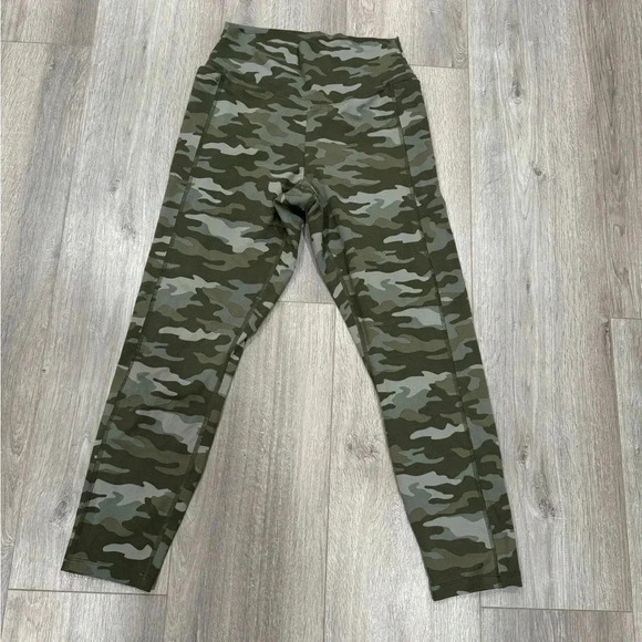 2/$10 PINK ACTIVE CAMO LEGGING - Picture 2 of 5